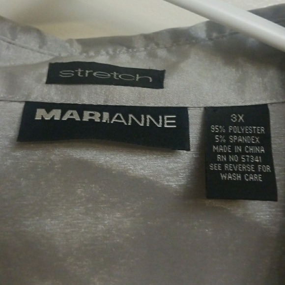 Silver fancy blouse with rhinestone buttons - Picture 5 of 6